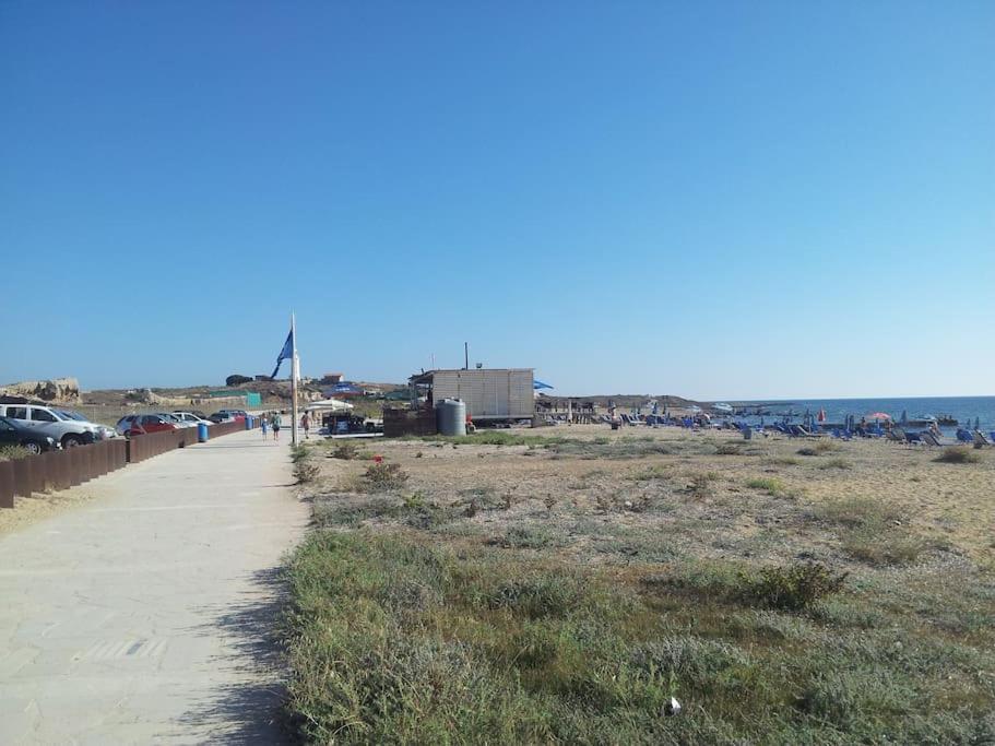 A Stone'S Throw From Everything Pafos Exterior foto