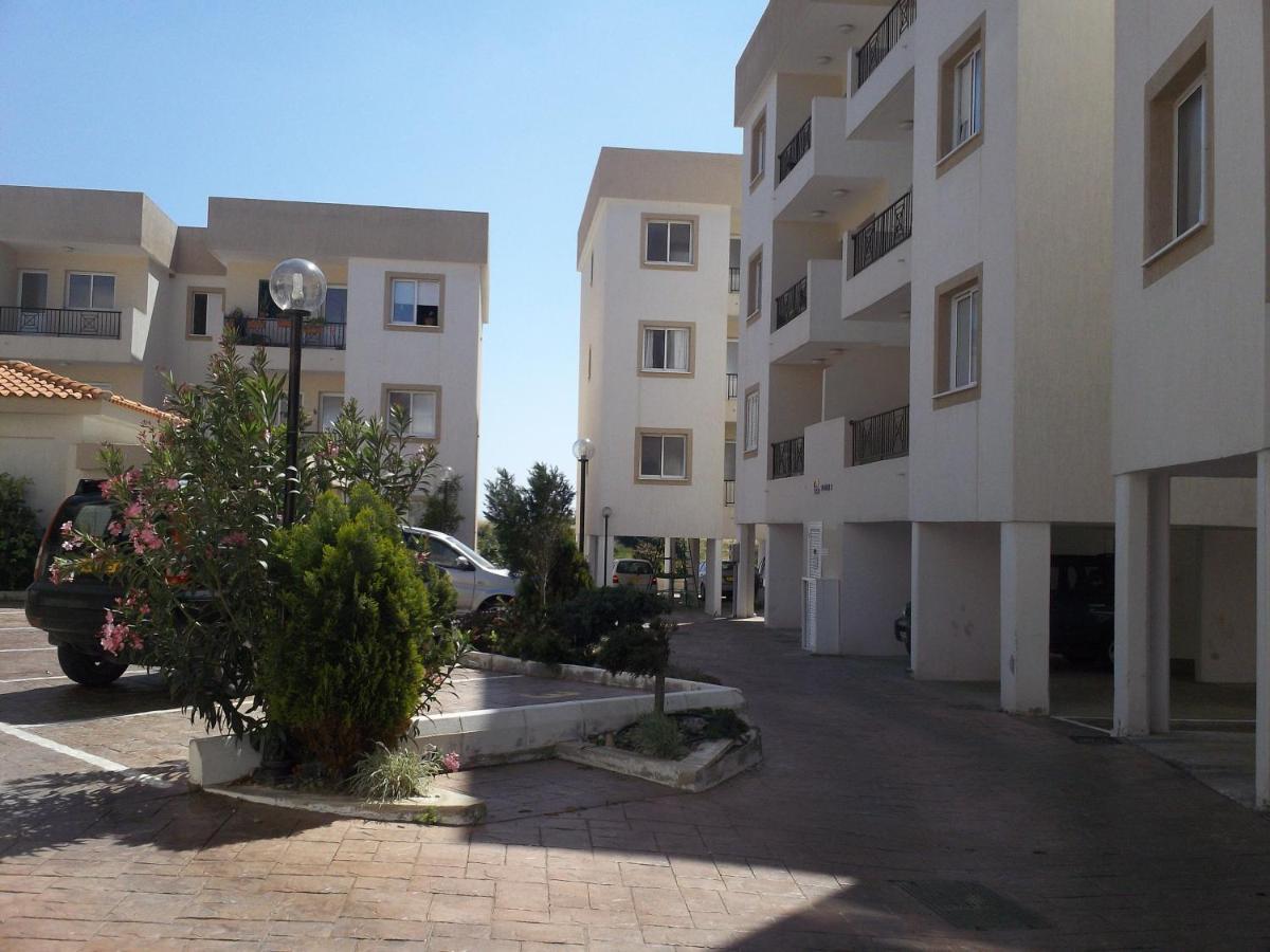 A Stone'S Throw From Everything Pafos Exterior foto