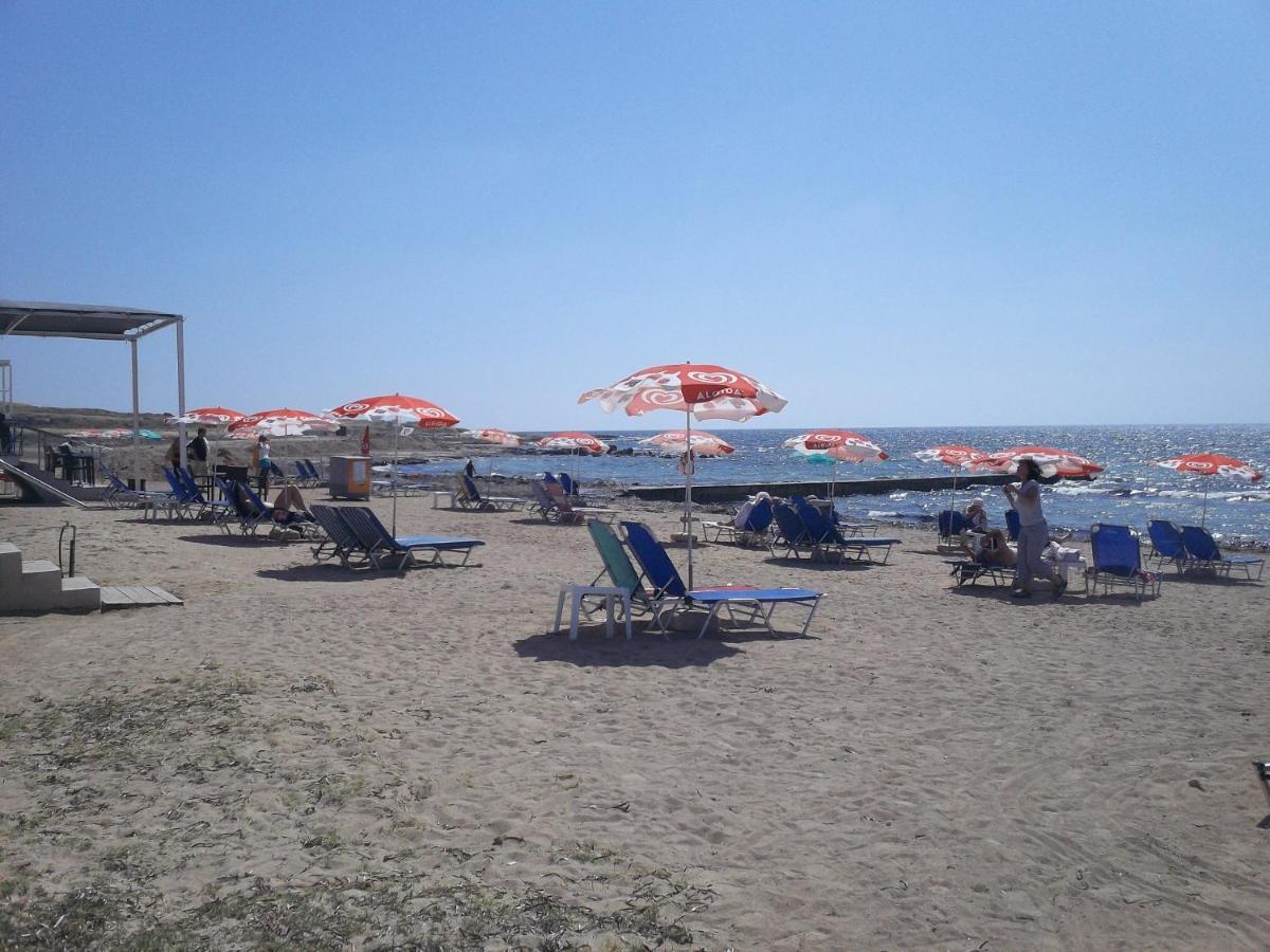 A Stone'S Throw From Everything Pafos Exterior foto